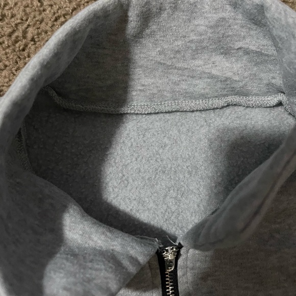 SHEIN Gray Sweater with Horse Print - Picture 5 of 8